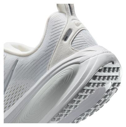 Nike Vomero 18 Women's Running Shoes in White