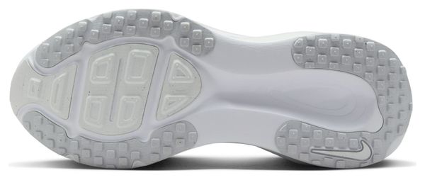 Nike Vomero 18 Women's Running Shoes in White