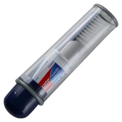 Brosse à dents CAO avec tube de dentifrice Colgate