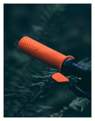 Grips PNW Loam Orange Safety
