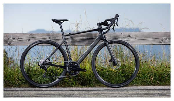 Vélo de Route Cube Attain C:62 Race Shimano 105 12V 700 mm Noir Blackline 2025
