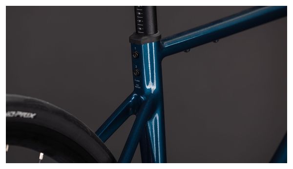 Vélo de Route Cube Attain Pro Shimano Claris 8V 700 mm Bleu Nautica 2026
