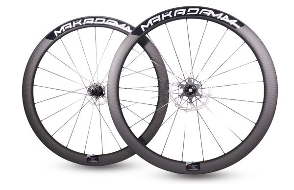 Paire de roues carbone route – MaKadamm evora 45 disc xpremium à pneus – 1265 gr la paire – centerlock – axe 12x100 | 12x142