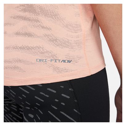 Camiseta de manga corta para mujer Nike Dri-Fit ADV Run Division rosa