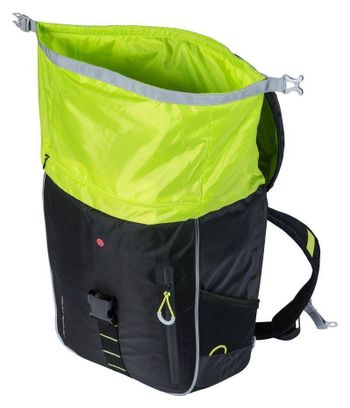 Zaino da bicicletta Basil Miles Nordlicht con striscia LED 17 litri nero