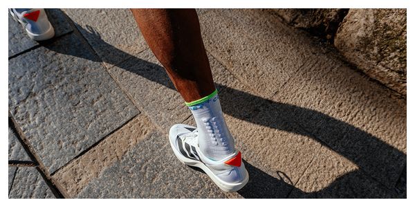 Chaussettes Compressport Pro Marathon V2.0 Blanc/Vert/Bleu