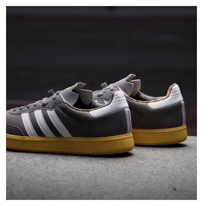 Adidas Velosamba 2 Bicycle Shoes Grey / Beige | Alltricks.com