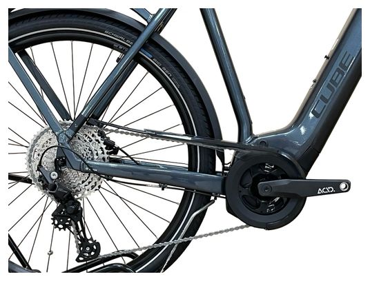 produit reconditionné . Cube Touring Hybrid Pro 500 Allroad Shimano Deore 2022 . Vélo électrique . Cube . très bon état