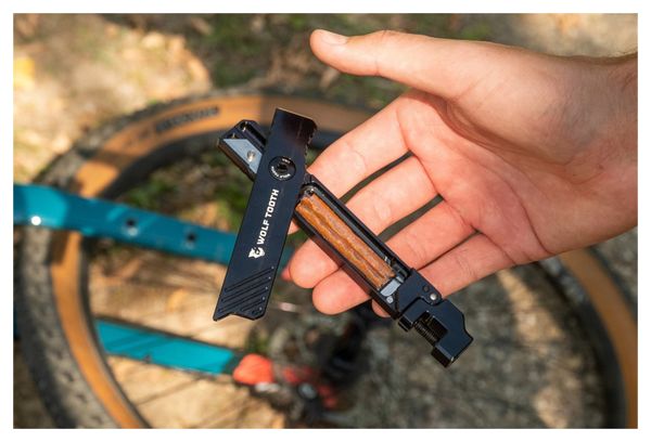 Wolf Tooth 8-Bit Kettingbreker + Universeel Mes Multi-Tool (4 Functies) Zwart