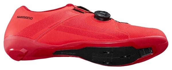 Pair of Shimano RC300 Road Shoes Red