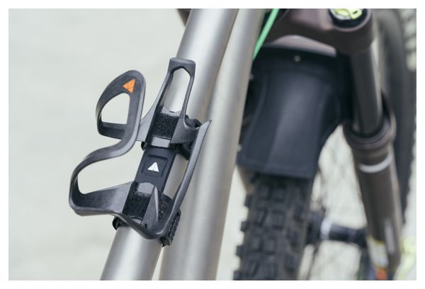 Granite Design AUX Bottle Cage + Strap Kit Black