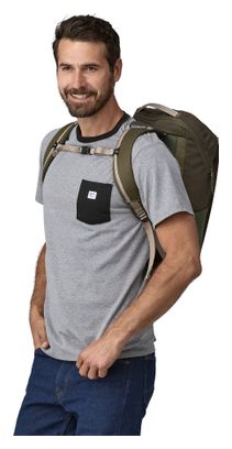 Patagonia Black Hole 25L Unisex Backpack Green