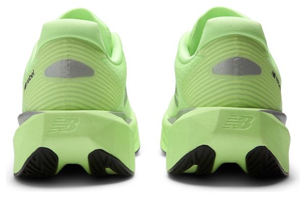 Chaussures Running New Balance FuelCell Rebel v5 Vert Homme