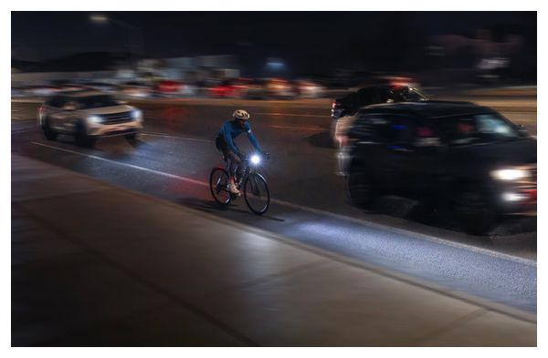 Éclairage Avant avec Caméra Garmin Varia Vue