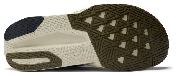 New Balance FuelCell Rebel v5 Laufschuhe Beige/Grau Herren