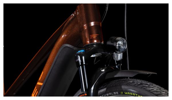 Cube Touring Hybrid Pro 625 Trapeze Elektrische Hybride Fiets Shimano Cues 11S 625 Wh 700 mm Kaneel Bruin Oranje 2025