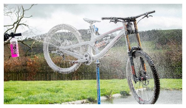 Nettoyeur Haute Pression Muc-Off + Kit Vélo