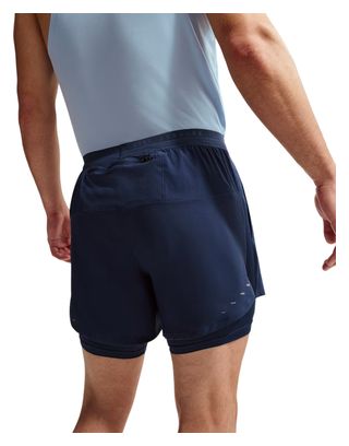 Pantaloncini 2 in 1 Nike Stride 5in blu da uomo