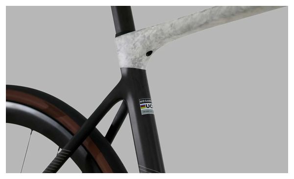 Bicicletta da strada Megamo Raise 05 Shimano Ultegra Di2 700 mm Nero/Grigio/Bianco 2026