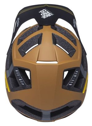 Helm Urge All-Air Braun
