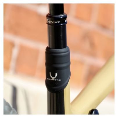 Bike Yoke Willy Standard Seatpost Protector Black