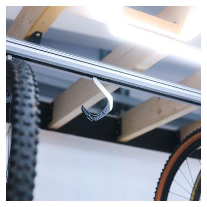 Sistema di stoccaggio per biciclette a soffitto Stashed SpaceRail per 4 biciclette