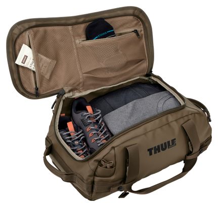 Bolsa de viaje Thule Chasm Recycled Duffel 30 L, color caqui oscuro