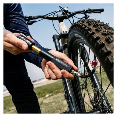 Lezyne Clik Drive HV Handpomp (90 Psi / 6,2 Bar) Zwart