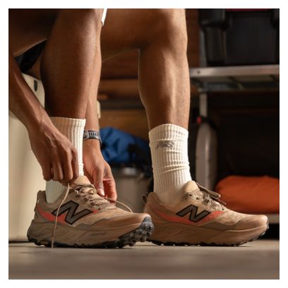 New Balance Fresh Foam X Hierro v9 Bruin/Rood Heren Trail Schoenen