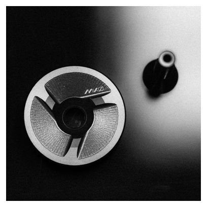 Wolf Tooth MK0 Low Profile Shadow Gray Stem Cap
