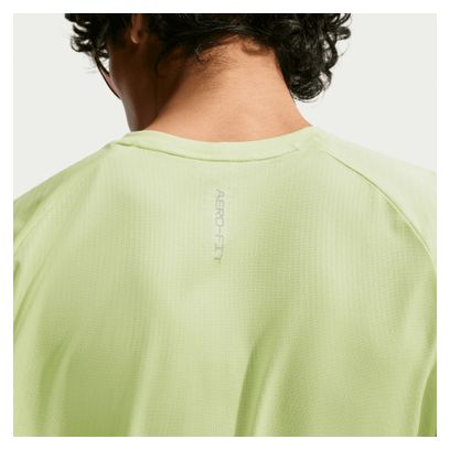 Maglietta da corsa Nike Stride gialla da uomo