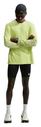 Maglietta da corsa Nike Stride gialla da uomo