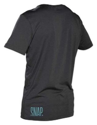 T-Shirt mit einfarbiger Tasche Snap Climbing