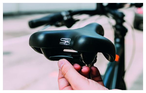 Selle de vélo pour femmes Selle Royal Freccia Gel Noir 26x16 cm