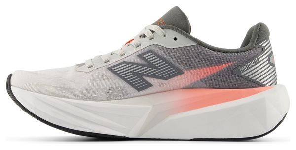 Hardloopschoenen New Balance FuelCell Rebel v5 TCS NYC Marathon Grijs/Roos Vrouw