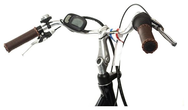 **Produit Reconditionné** ARCADE Vélo de ville électrique Easy 28'' 7V Nexus Noir