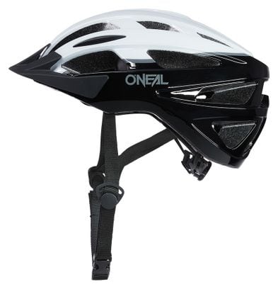 O&#39;Neal OUTCAST SPLIT V.22 Helmet Black / White
