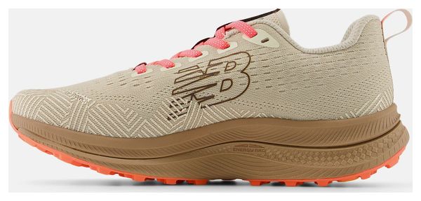 Chaussures Trail New Balance FuelCell SuperComp Trail Beige/Rouge Femme
