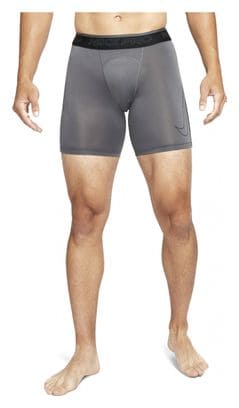 Pantalón corto Nike Pro Dri-Fit gris