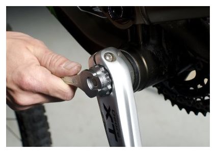 UNIOR Clé pour boitier de pédalier Shimano