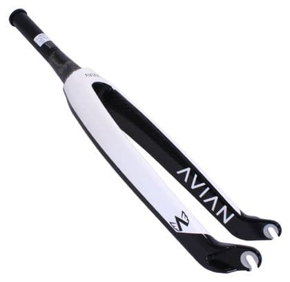 Fourche AVIAN versus 10mm pro 24  tapered shiny white