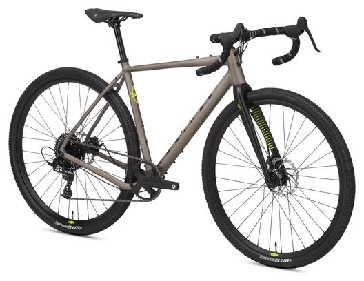 Gravel Bike NS Bikes Rag+ 3 Sram Apex 11V 700 mm Marrone Grezzo 2022