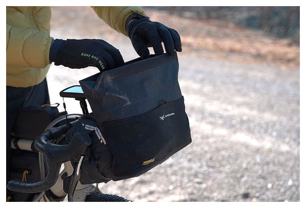 Apidura Expedition Front Accessory Pack Handlebar Bag | 3.5L | Black
