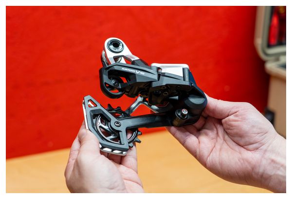 Dérailleur Arrière SRAM Eagle XO1 AXS T-Type – 12 Vitesses, électronique, 452g, Très Bon état D'occaz