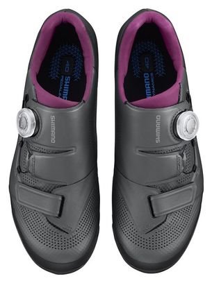 Coppia di scarpe MTB da donna Shimano XC502 grigie