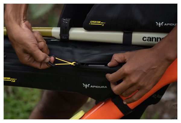Apidura Expedition Frame Pack | 4.3L | Black
