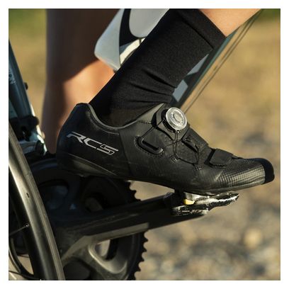Par de zapatillas de carretera Shimano RC502 Negras