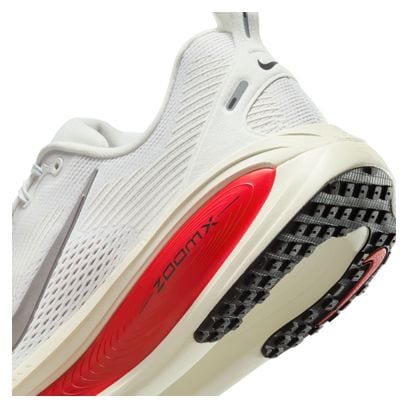 Zapatillas Running Nike Vomero 18 Blanco/Rojo Hombre