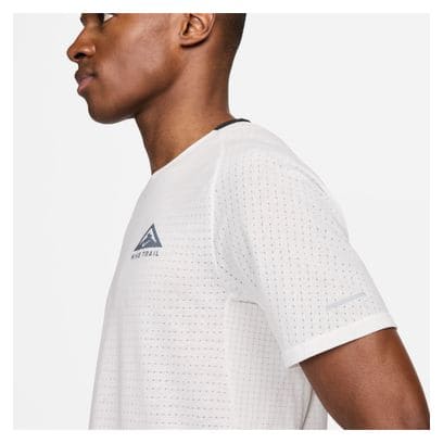 Maillot manches courtes Nike Trail Solar Chase Blanc Homme
