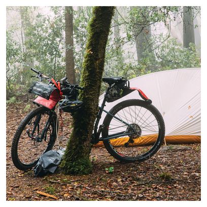 Sacoche de Guidon Blackburn Outpost HB Roll Noir